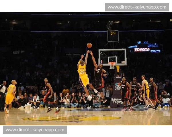 巅峰对决的落幕与时代的交替:2014湖人vs热火,一段不曾遗忘的篇章 巅峰对决的落幕与时代的交替:2014湖人vs热火,一段不曾遗忘的篇章